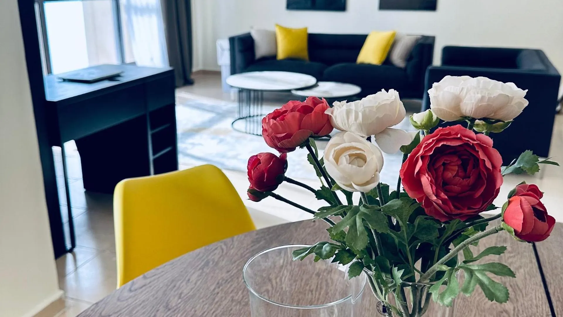 Bed Space In Dubai Marina Hostel Apartment
